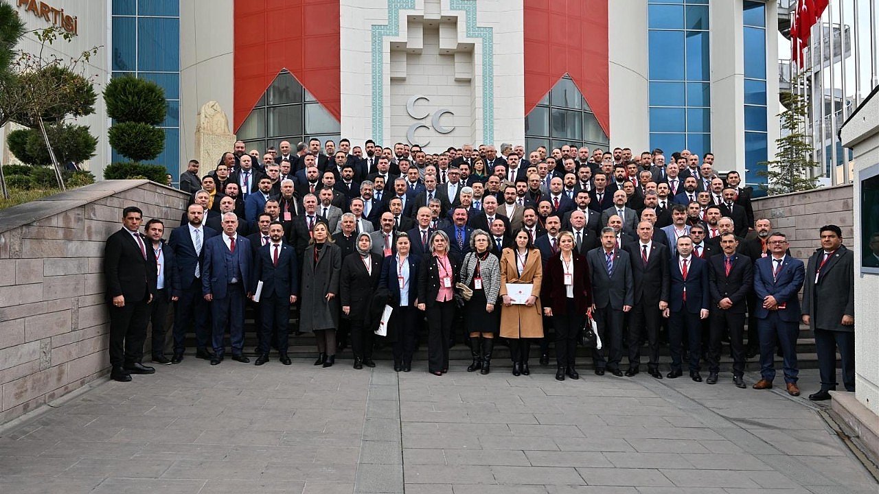 Sakaryalı MHP liler Ankara'ya Eğitime Gitti.